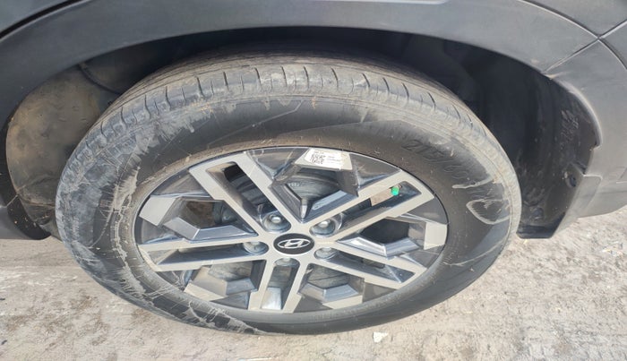 2023 Hyundai VENUE SX 1.5 CRDI, Diesel, Manual, 38,682 km, tyre