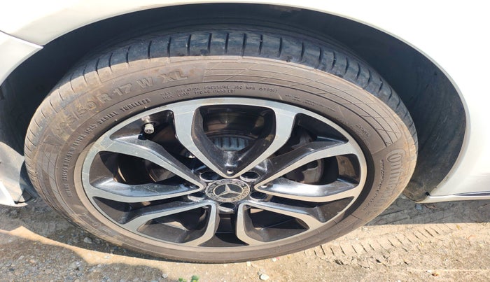 2018 Mercedes Benz C Class C 220 CDI AVANTGARDE, Diesel, Automatic, 69,965 km, tyre
