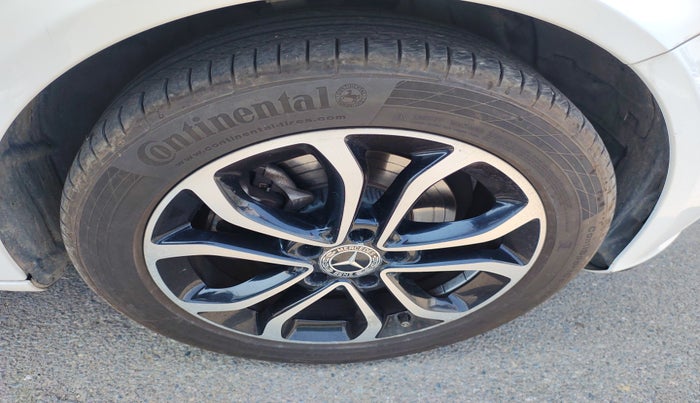 2018 Mercedes Benz C Class C 220 CDI AVANTGARDE, Diesel, Automatic, 69,965 km, tyre