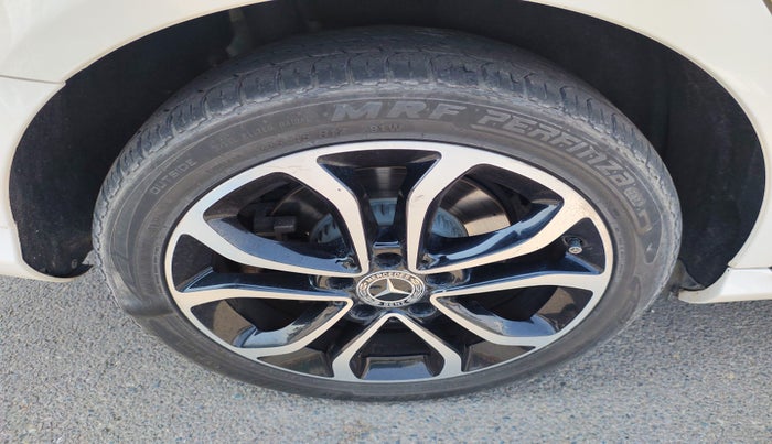 2018 Mercedes Benz C Class C 220 CDI AVANTGARDE, Diesel, Automatic, 69,965 km, tyre