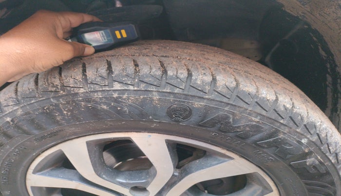 2014 Nissan Terrano XV D THP PREMIUM 110 PS, Diesel, Manual, 1,94,138 km, tyre