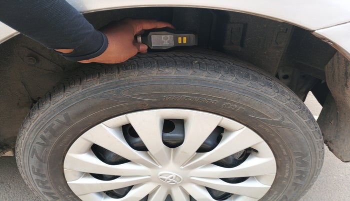 2012 Toyota Etios Liva G, Petrol, Manual, 1,03,589 km, tyre