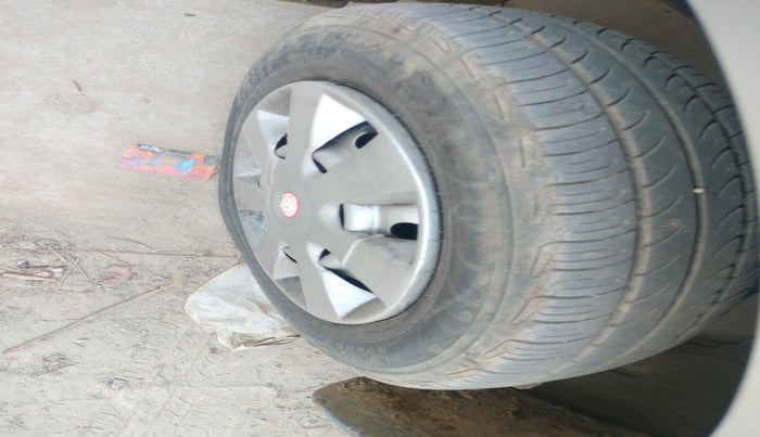 2014 Maruti Wagon R 1.0 LXI CNG, Petrol, Manual, 65,466 km, tyre