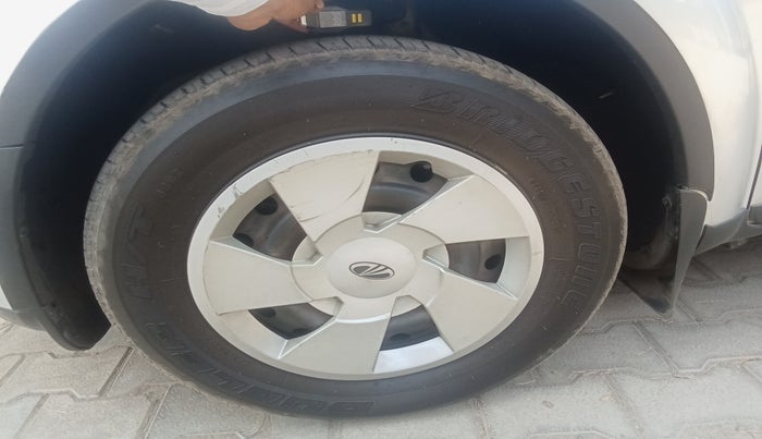 2014 Mahindra XUV500 W6, Diesel, Manual, 79,481 km, tyre