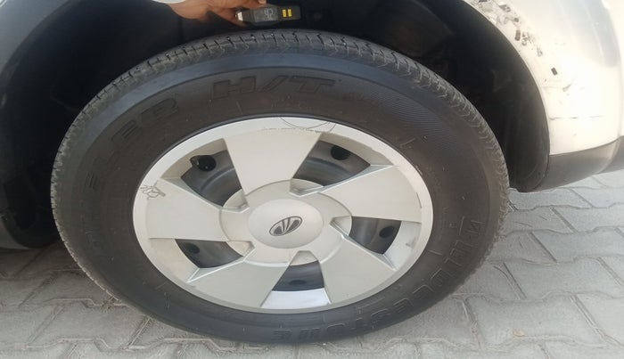 2014 Mahindra XUV500 W6, Diesel, Manual, 79,481 km, tyre