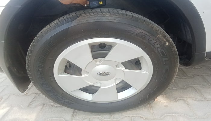 2014 Mahindra XUV500 W6, Diesel, Manual, 79,481 km, tyre