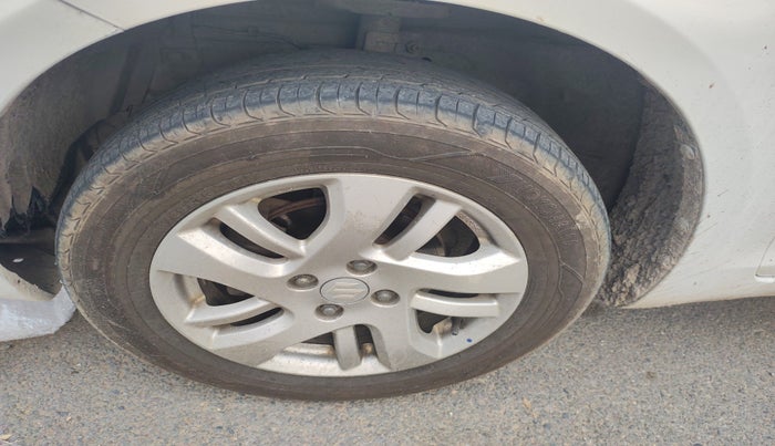 2014 Maruti Swift Dzire ZDI, Diesel, Manual, 1,37,247 km, tyre