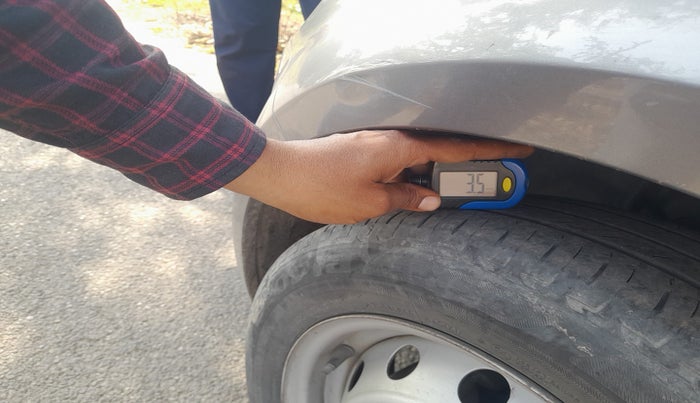 2017 Maruti IGNIS SIGMA 1.2, Petrol, Manual, 46,251 km, tyre