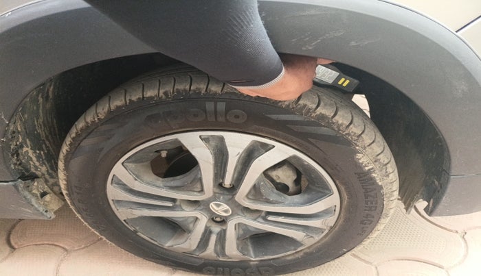 2018 Tata TIAGO NRG PETROL, Petrol, Manual, 1,42,974 km, tyre