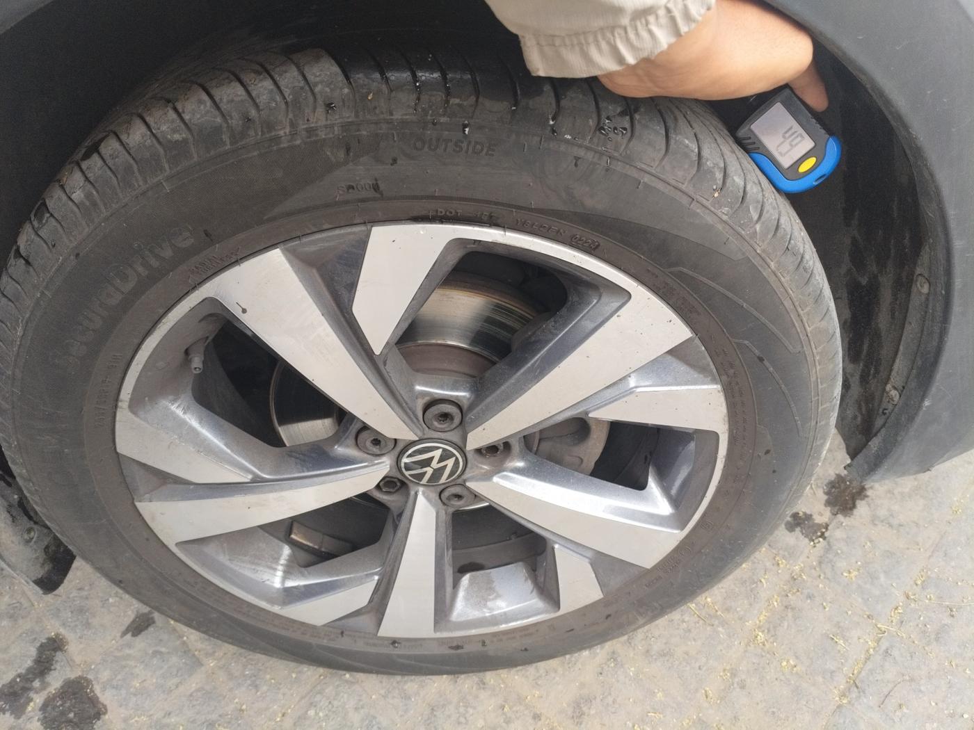 2022 Volkswagen TAIGUN TOPLINE 1.0 TSI AT, Petrol, Automatic, 69,419 km, tyre