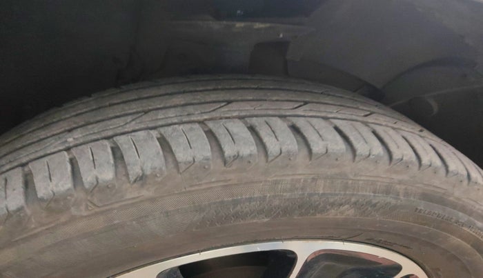 2018 Renault Duster RXS CVT, Petrol, Automatic, 78,809 km, tyre