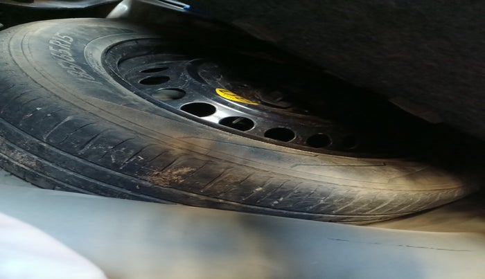 2019 Maruti Baleno ZETA PETROL 1.2, Petrol, Manual, 1,04,567 km, tyre