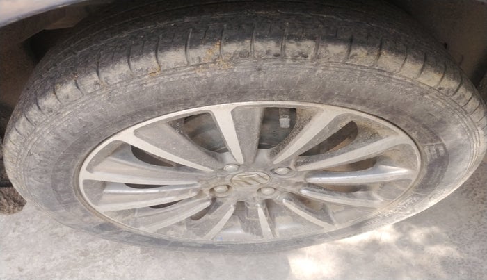 2018 Maruti Ciaz ALPHA  AT 1.5 SHVS PETROL, Petrol, Automatic, 36,205 km, tyre