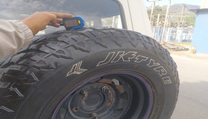 2012 Mahindra Bolero SLX BS-III, Diesel, Manual, 1,68,809 km, tyre