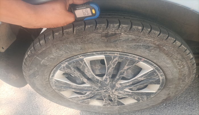 2013 Maruti Wagon R 1.0 LXI CNG, Petrol, Manual, 1,20,608 km, tyre