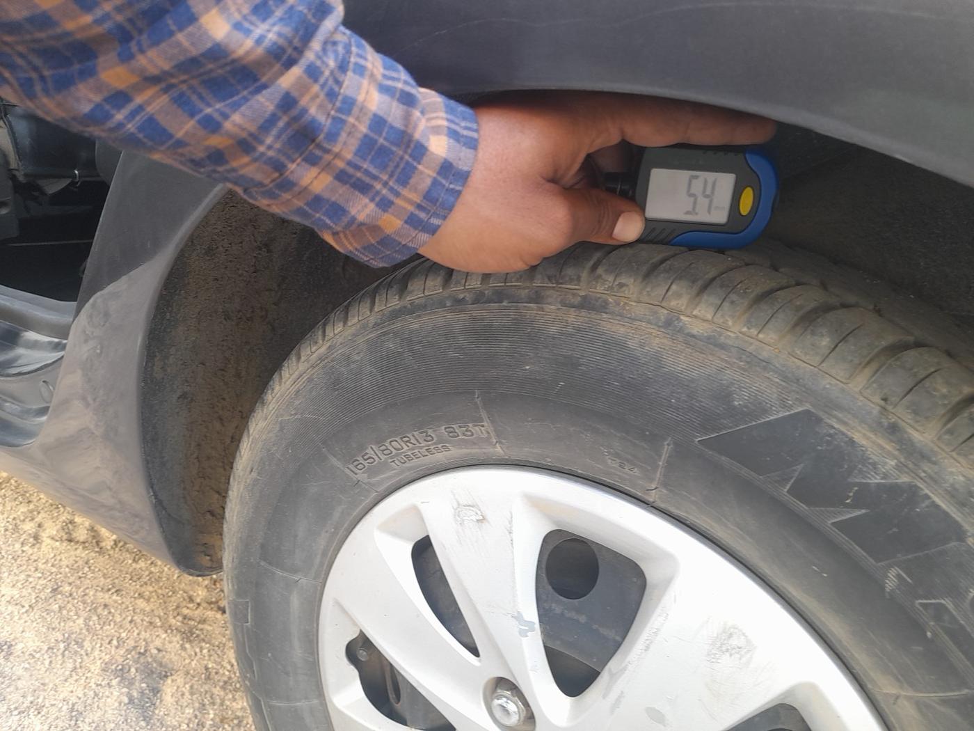 2011 Hyundai i10 SPORTZ 1.2, Petrol, Manual, 63,197 km, tyre