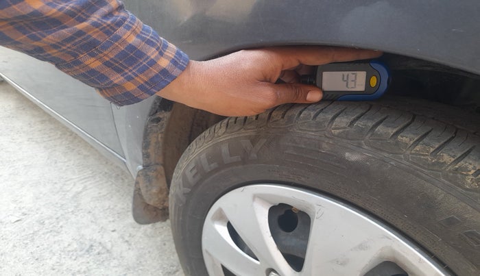 2011 Hyundai i10 SPORTZ 1.2, Petrol, Manual, 63,197 km, tyre