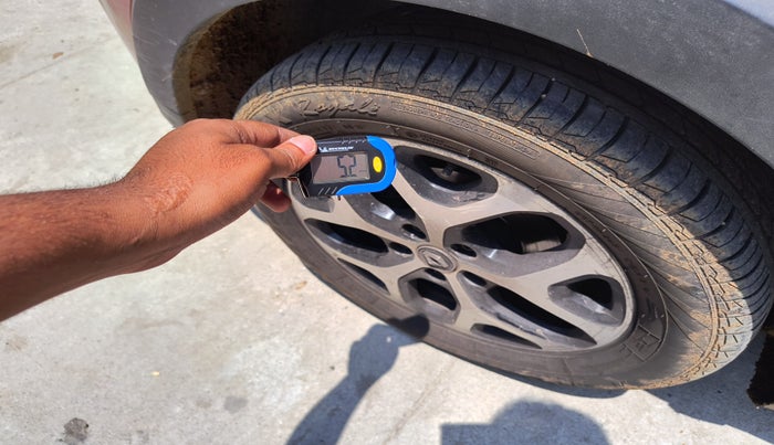 2017 Renault Captur RXT DIESEL DUAL TONE, Diesel, Manual, 94,265 km, tyre