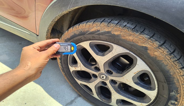 2017 Renault Captur RXT DIESEL DUAL TONE, Diesel, Manual, 94,265 km, tyre