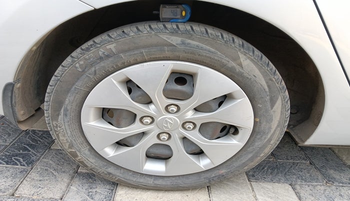 2015 Hyundai Xcent S 1.2, Petrol, Manual, 47,163 km, tyre