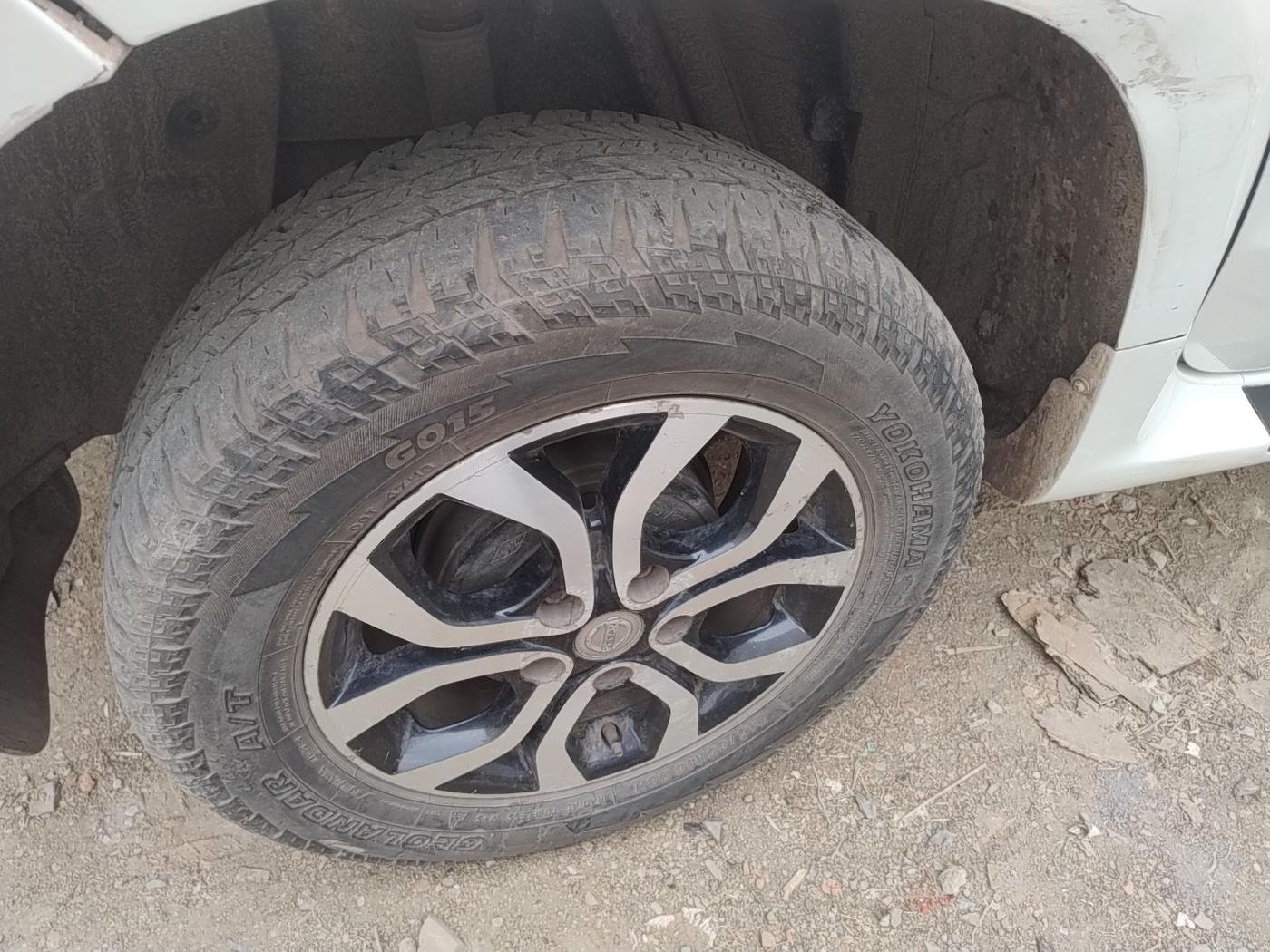 2016 Nissan Terrano XL D PLUS, Diesel, Manual, 82,446 km, tyre