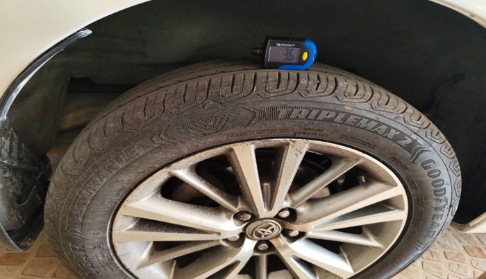 2016 Toyota Corolla Altis VL CVT PETROL, Petrol, Automatic, 93,362 km, tyre