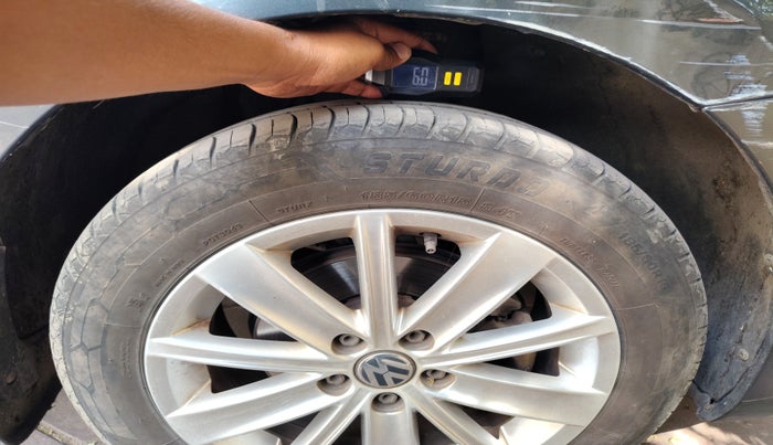 2016 Volkswagen Vento HIGHLINE PETROL AT, Petrol, Automatic, 1,36,370 km, tyre