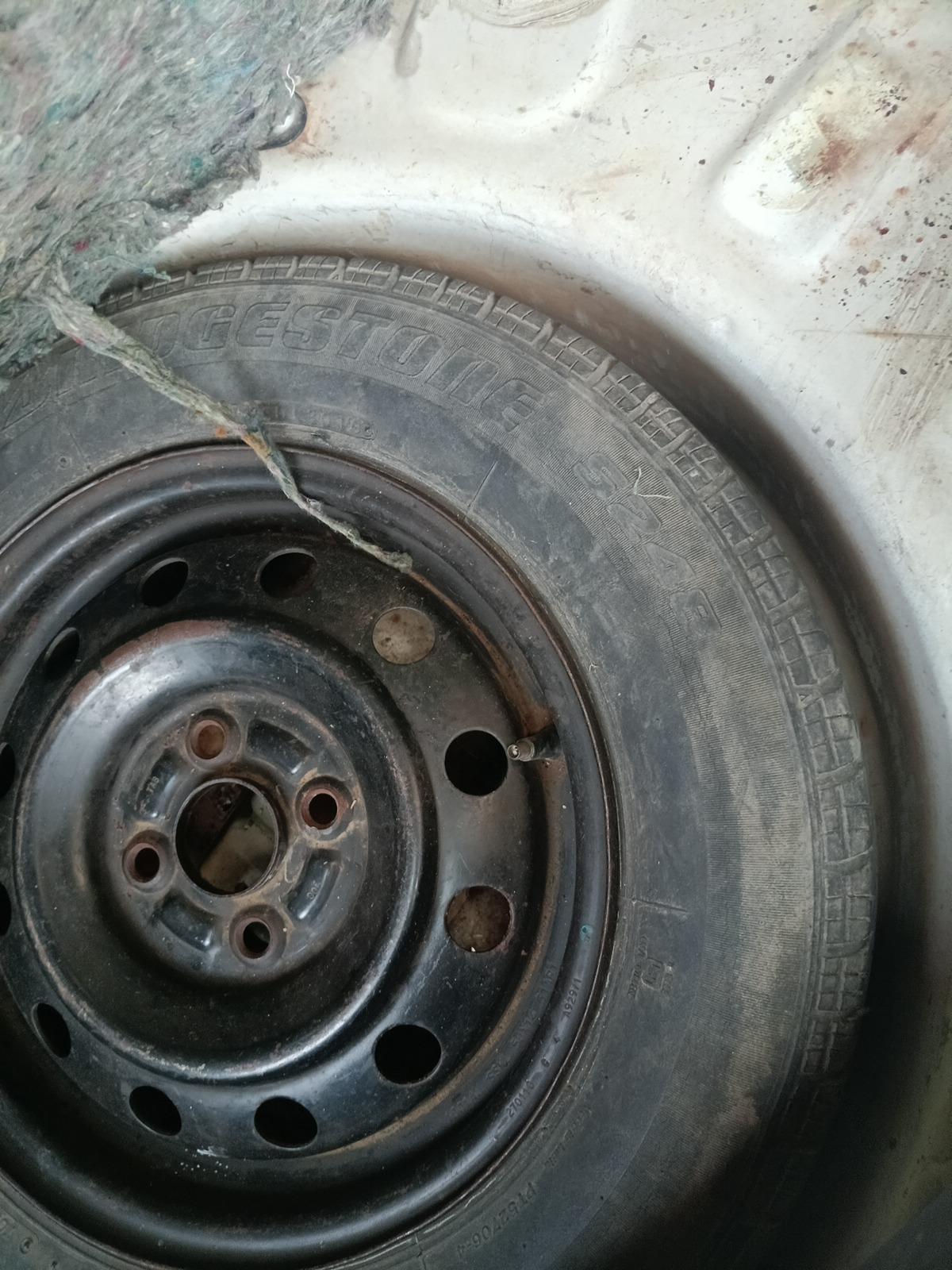 2010 Maruti Ritz VDI, Diesel, Manual, 80,913 km, tyre