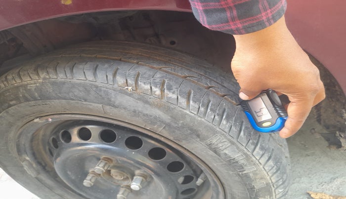 2015 Honda Amaze 1.5L I-DTEC S, Diesel, Manual, 1,77,015 km, tyre