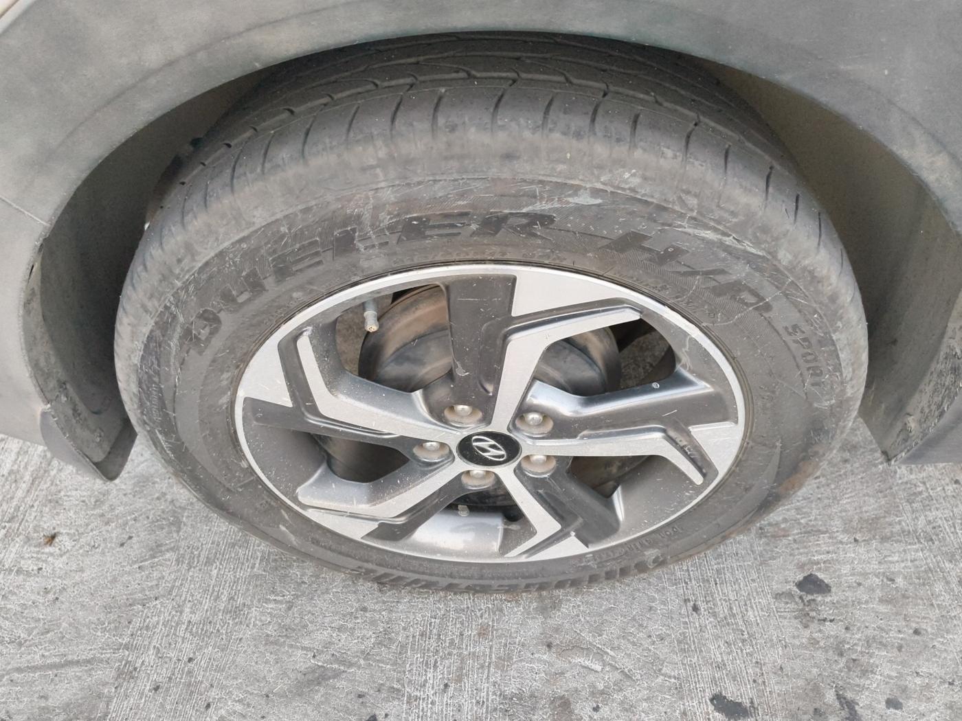 2019 Hyundai Creta SX (O) 1.6 PETROL, Petrol, Manual, 67,788 km, tyre