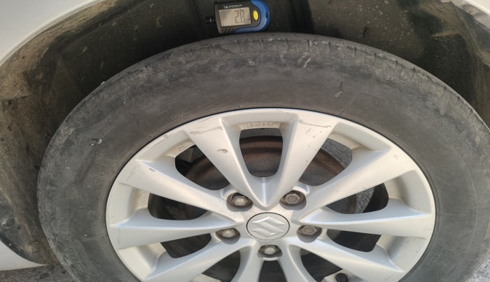 2012 Maruti Ertiga ZXI, Petrol, Manual, 1,17,706 km, tyre