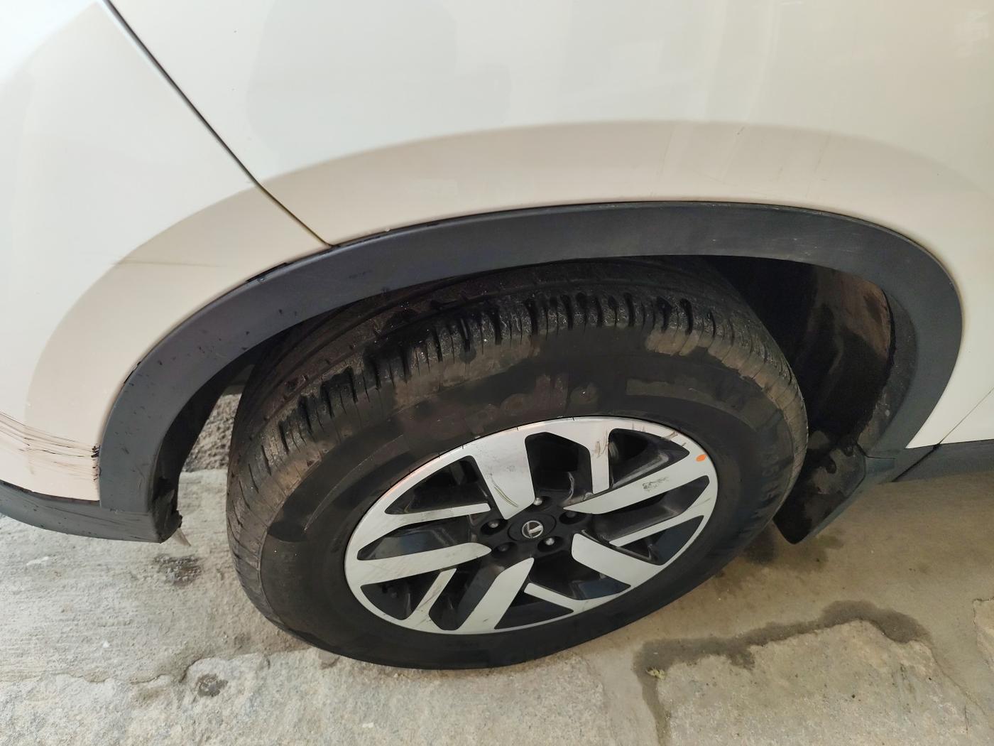 2022 Tata Harrier XZ PLUS 2.0L, Diesel, Manual, 49,618 km, tyre