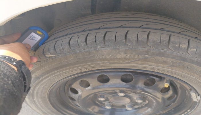 2013 Maruti Ertiga VDI, Diesel, Manual, 1,26,950 km, tyre