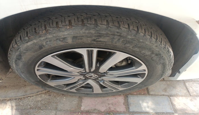 2023 Honda City 1.5L I-VTEC V, Petrol, Manual, 18,329 km, tyre