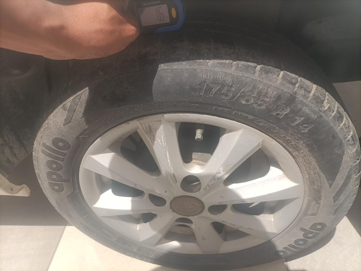 2012 Tata Indigo ECS VX CR4, Diesel, Manual, 1,60,404 km, tyre
