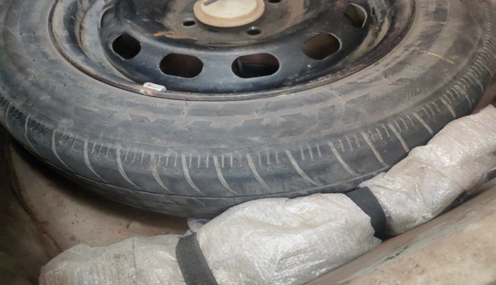 2012 Ford Figo EXI 1.4 DIESEL, Diesel, Manual, 1,19,491 km, tyre