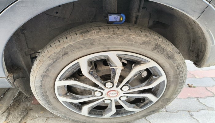 2017 Tata NEXON XM PETROL, Petrol, Manual, 52,506 km, tyre