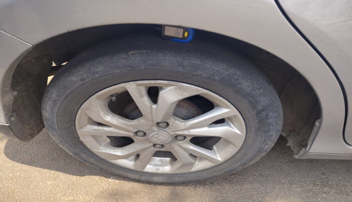 2018 Honda Amaze 1.2L I-VTEC VX, Petrol, Manual, 1,37,638 km, tyre