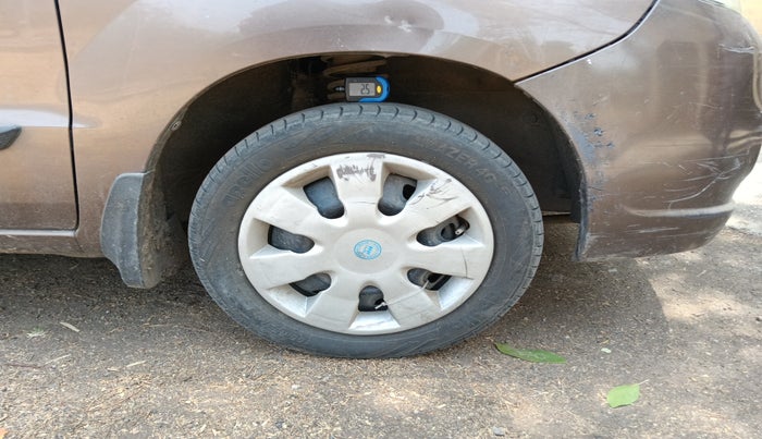 2010 Maruti Zen Estilo VXI, Petrol, Manual, 54,591 km, tyre