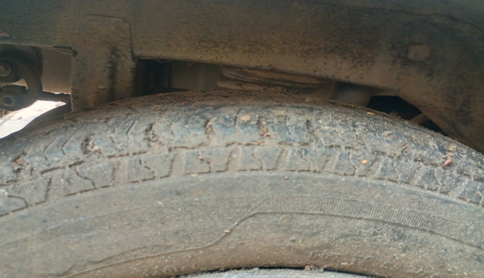 2005 Maruti Alto LX, Petrol, Manual, 82,046 km, tyre