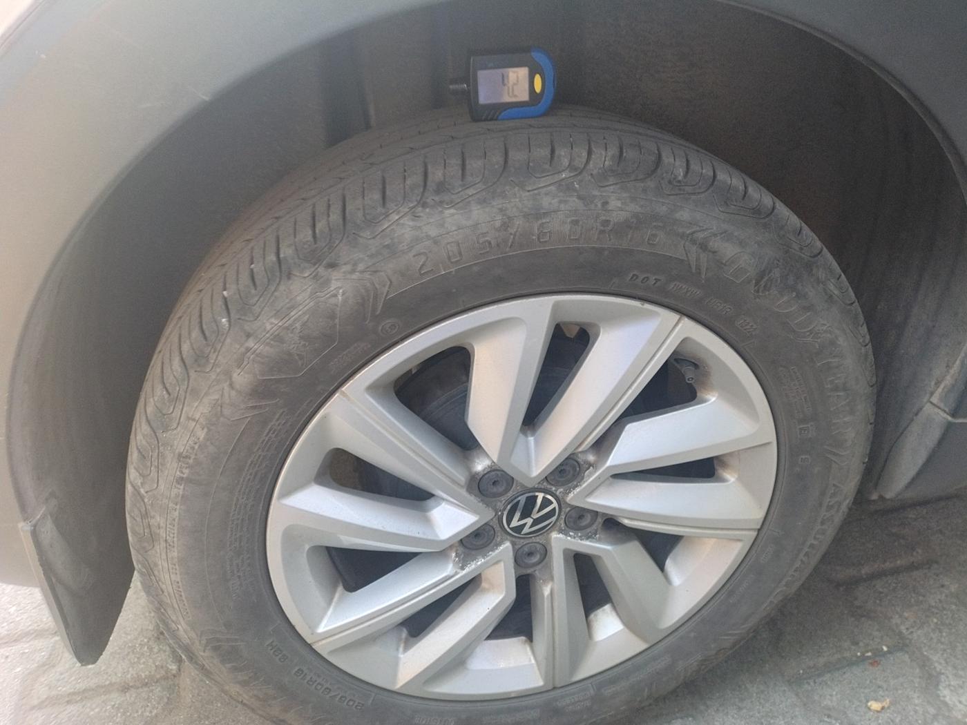 2022 Volkswagen TAIGUN HIGHLINE 1.0 TSI MT, Petrol, Manual, 35,671 km, tyre