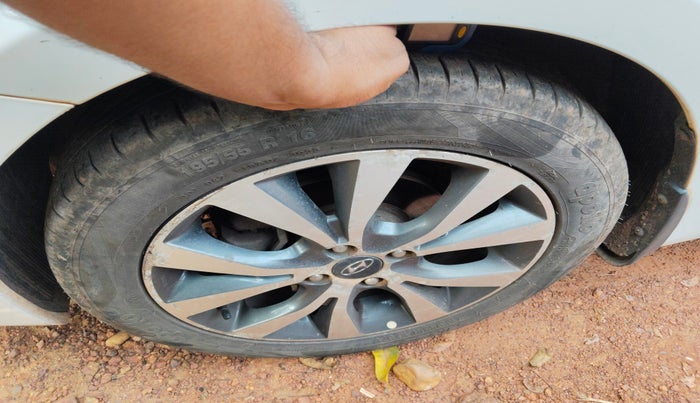 2013 Hyundai Verna FLUIDIC 1.6 VTVT SX OPT, Petrol, Manual, 91,235 km, tyre