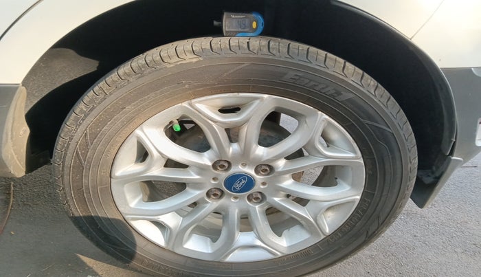 2017 Ford Ecosport TITANIUM 1.5L DIESEL, Diesel, Manual, 1,18,200 km, tyre
