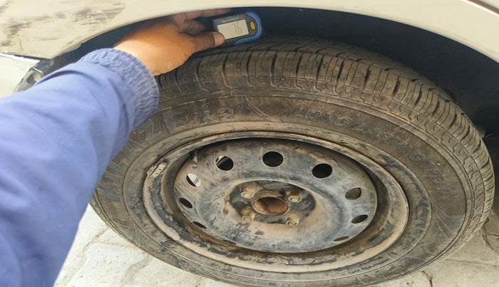 2019 Maruti Dzire VXI, Petrol, Manual, 33,824 km, tyre