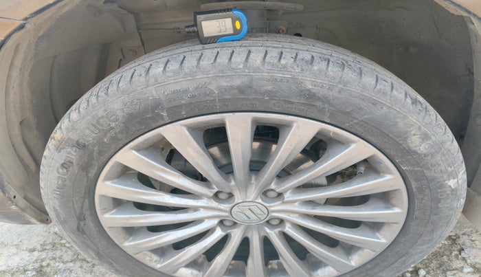 2017 Maruti Ciaz ZXI+ AT, Petrol, Automatic, 82,777 km, tyre