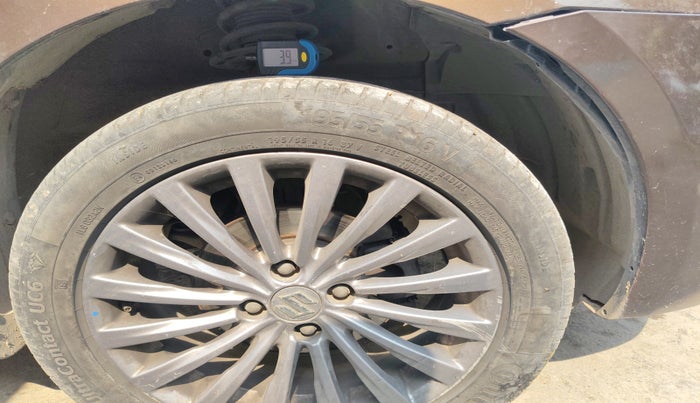 2017 Maruti Ciaz ZXI+ AT, Petrol, Automatic, 82,777 km, tyre