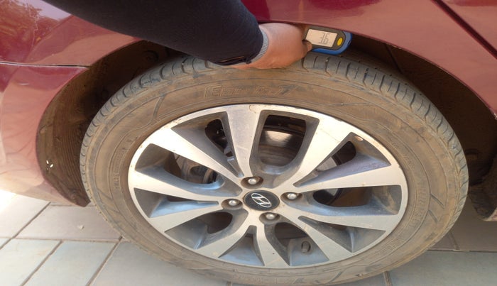 2013 Hyundai Verna FLUIDIC 1.6 CRDI SX, Diesel, Manual, 93,613 km, tyre