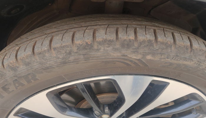 2022 MG HECTOR PLUS SELECT 2.0 DIESEL TURBO MT 7-STR, Diesel, Manual, 44,707 km, tyre