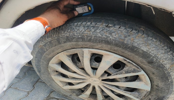 2010 Maruti Ritz VXI, Petrol, Manual, 1,00,002 km, tyre