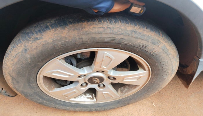 2012 Mahindra XUV500 W8, Diesel, Manual, 96,764 km, tyre